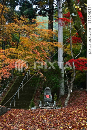 秋日的石巖寺 秋日的石巖寺 139240524