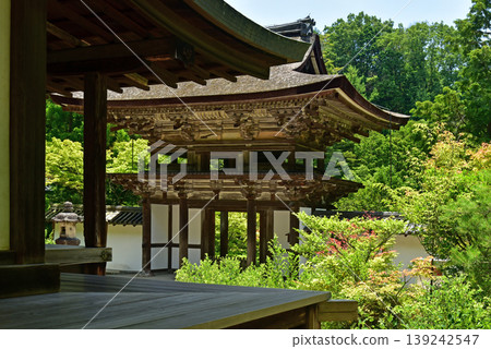 The main gate of Enjo-ji Temple in Nara The main gate of Enjo-ji Temple in Nara 139242547