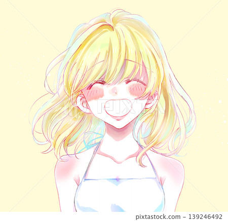 夏日裡一位面帶微笑的金髮女子 139246492