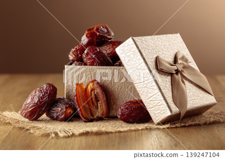 Dates fruits in gift box. Dates fruits in gift box. 139247104