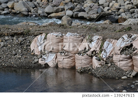 防洪工程圖片(洪水災害、暴雨災害、災後重建、防洪工程、河道建設、護岸工程) 防洪工程圖片(洪水災害、暴雨災害、災後重建、防洪工程、河道建設、護岸工程) 139247615