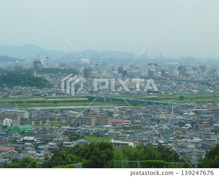 廣島縣福山市市中心及住宅區的全景。 139247676