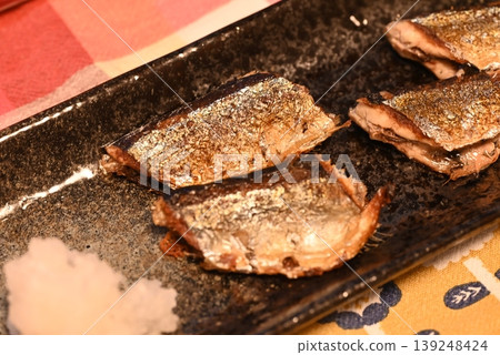 美味的烤秋刀魚 139248424