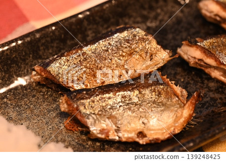 美味的烤秋刀魚 美味的烤秋刀魚 139248425