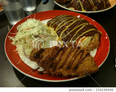 Japanese Fried Chicken and Rice Bowl with Salad Japanese Fried Chicken and Rice Bowl with Salad 139248498