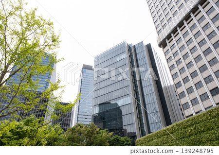 The buildings of Toranomon and the scenery of fresh greenery The buildings of Toranomon and the scenery of fresh greenery 139248795