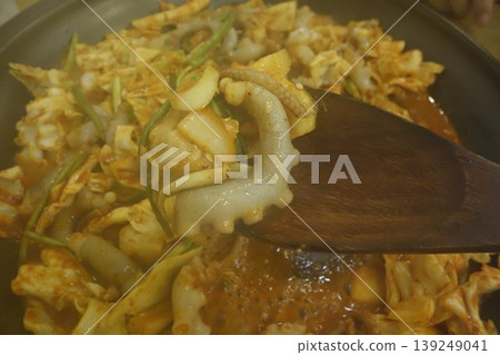 Squid Stir-Fry with Vegetables and Sauce Squid Stir-Fry with Vegetables and Sauce 139249041
