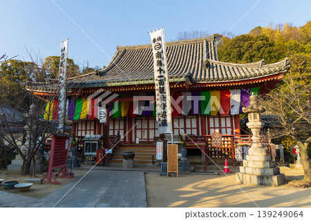 Winter in the Seto Inland Sea: Jōdoji Temple Main Hall (National Treasure), Onomichi City, Hiroshima Prefecture. Winter in the Seto Inland Sea: Jōdoji Temple Main Hall (National Treasure), Onomichi City, Hiroshima Prefecture. 139249064