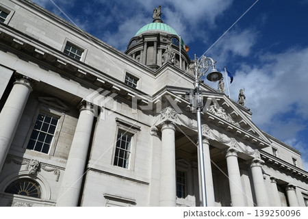 [Dublin, Ireland] Customs 139250096