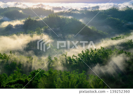 Sunrise over the Misty Mountains in Zuozhen, Tainan Sunrise over the Misty Mountains in Zuozhen, Tainan 139252360