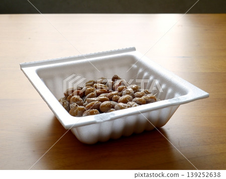 納豆一包 139252638