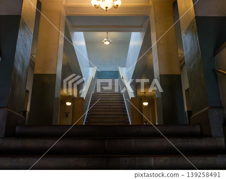 舊建築中的樓梯 舊建築中的樓梯 139258491