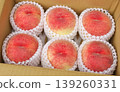 裝在紙箱裡的岐阜縣桃子（白鳳） 139260331