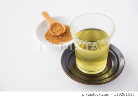 Warm buckwheat tea Warm buckwheat tea 139261535