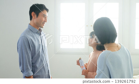 新年壓歲錢親戚家庭照片 139261792