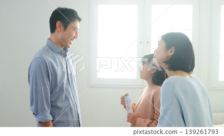 新年壓歲錢親戚家庭照片 139261793