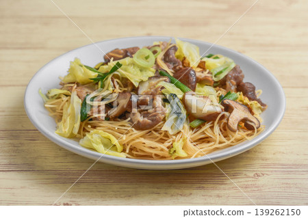 配料豐富的炒米粉 139262150
