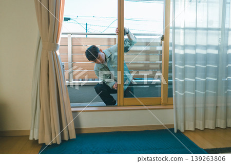 windows and contractors windows and contractors 139263806