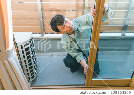 windows and contractors windows and contractors 139263809