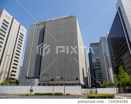Renovation work site for the new Ministry of the Environment building (former Japan Post headquarters building) Renovation work site for the new Ministry of the Environment building (former Japan Post headquarters building) 139264260
