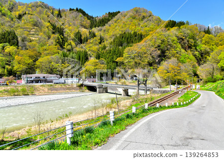 Santein Otari, overlooking the Chuo Bridge and the Himekawa River (Otari Village, Nagano Prefecture) [November 2025] 139264853