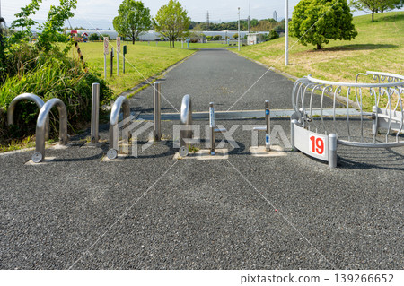 公園入口處的圍欄 139266652