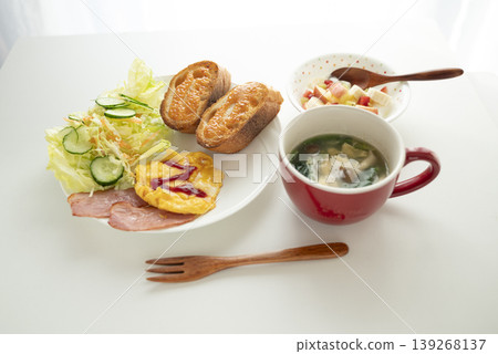 Mentaiko French Bread One-Plate Breakfast Mentaiko French Bread One-Plate Breakfast 139268137
