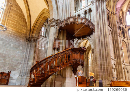 Interior of St. Peter's Cathedral, Geneva, Switzerland Interior of St. Peter's Cathedral, Geneva, Switzerland 139269086