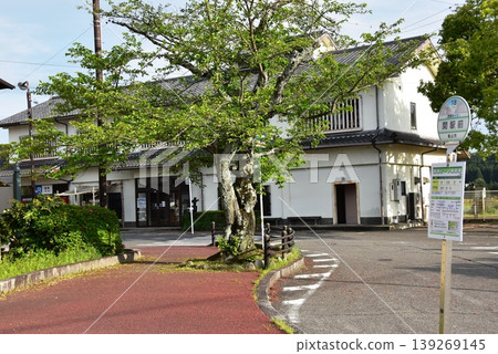 三重縣龜山市的JR關站和巴士站 三重縣龜山市的JR關站和巴士站 139269145