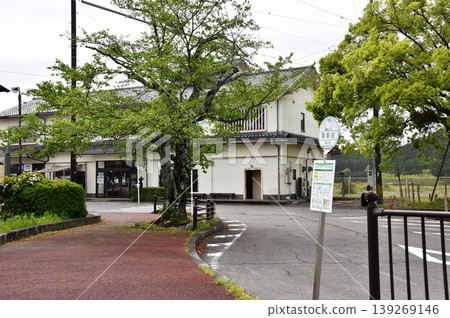 三重縣龜山市的JR關站和巴士站 三重縣龜山市的JR關站和巴士站 139269146