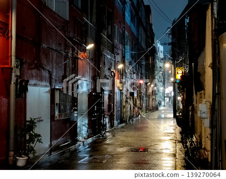 雨中的小街 139270064