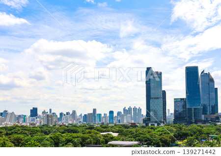 The cityscape of Bangkok, full of greenery The cityscape of Bangkok, full of greenery 139271442