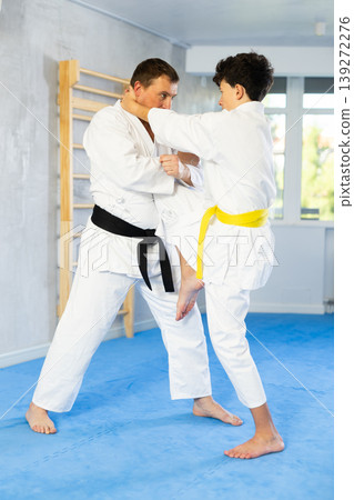Private karate lesson for teenager in gym Private karate lesson for teenager in gym 139272276