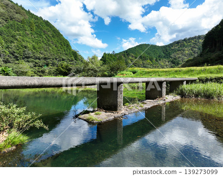 Takahashi Sediment Bridge Nakatosa Town, Kochi Prefecture Takahashi Sediment Bridge Nakatosa Town, Kochi Prefecture 139273099
