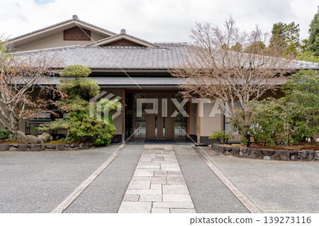 京都東山野村美術館(展出野村證券創辦人收藏的茶道用具和日本繪畫) 京都東山野村美術館(展出野村證券創辦人收藏的茶道用具和日本繪畫) 139273116
