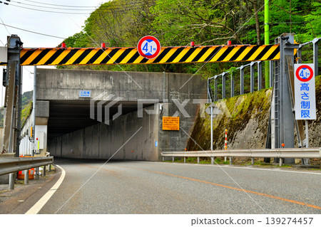 親白津路（國道8號）/從市吹方向眺望三段瀧隧道（新潟縣糸魚川市）[2026.4] 139274457