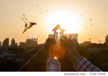 Hope rises with the sun Hope rises with the sun 139277644