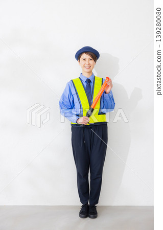 引導交通的保安員 引導交通的保安員 139280080