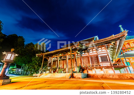 Night view of Danjo Garan, Koyasan: Kondo Hall 139280452