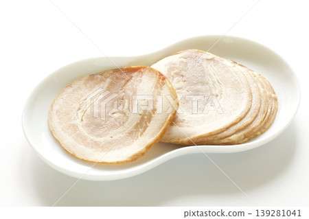 Sliced roast pork 139281041
