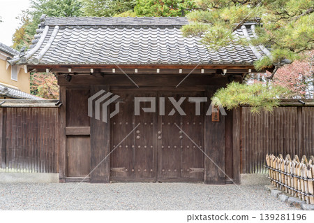 京都南禪寺，野村碧宇莊，東門（重要文化財產），野村證券創始人的別墅。 139281196