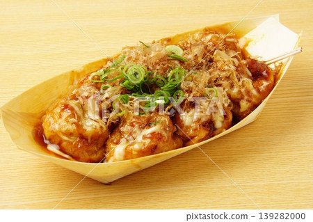 Osaka specialty takoyaki 139282000