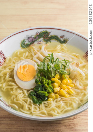 春季限定版：油菜花鹽拉麵 139282148