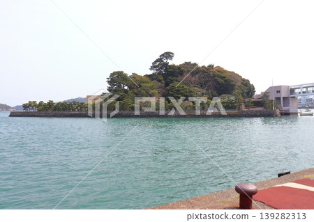 Mikimoto Pearl Island as seen from the Seagull Promenade (Toba City, Mie Prefecture) 139282313