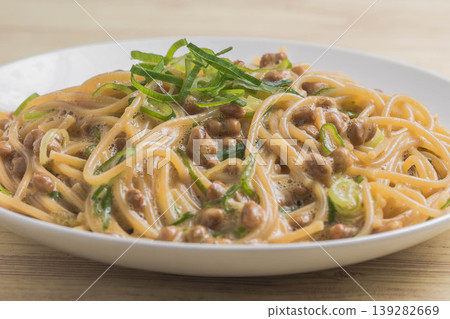 Natto spaghetti Natto spaghetti 139282669