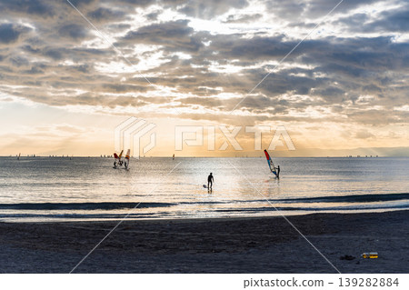 Evening scenery of the Zushi coast Evening scenery of the Zushi coast 139282884