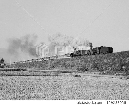 9600次雙機牽引貨運列車①,近五東寺線五東寺站 / 攝於1974年11月 9600次雙機牽引貨運列車①,近五東寺線五東寺站 / 攝於1974年11月 139282936