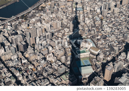 從東京晴空塔眺望東京市區 從東京晴空塔眺望東京市區 139283005