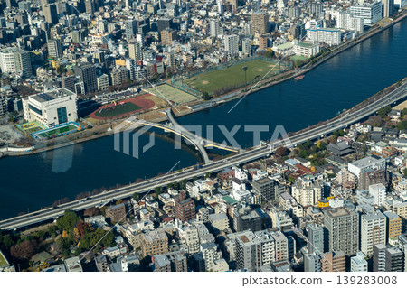 從東京晴空塔眺望東京市區 從東京晴空塔眺望東京市區 139283008