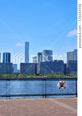 從豐洲古魯裡公園看到的晴海旗建築群 從豐洲古魯裡公園看到的晴海旗建築群 139283598